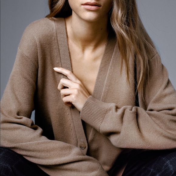 Aritzia The Group By Babaton Ride Cardigan… - Picture 2 of 9